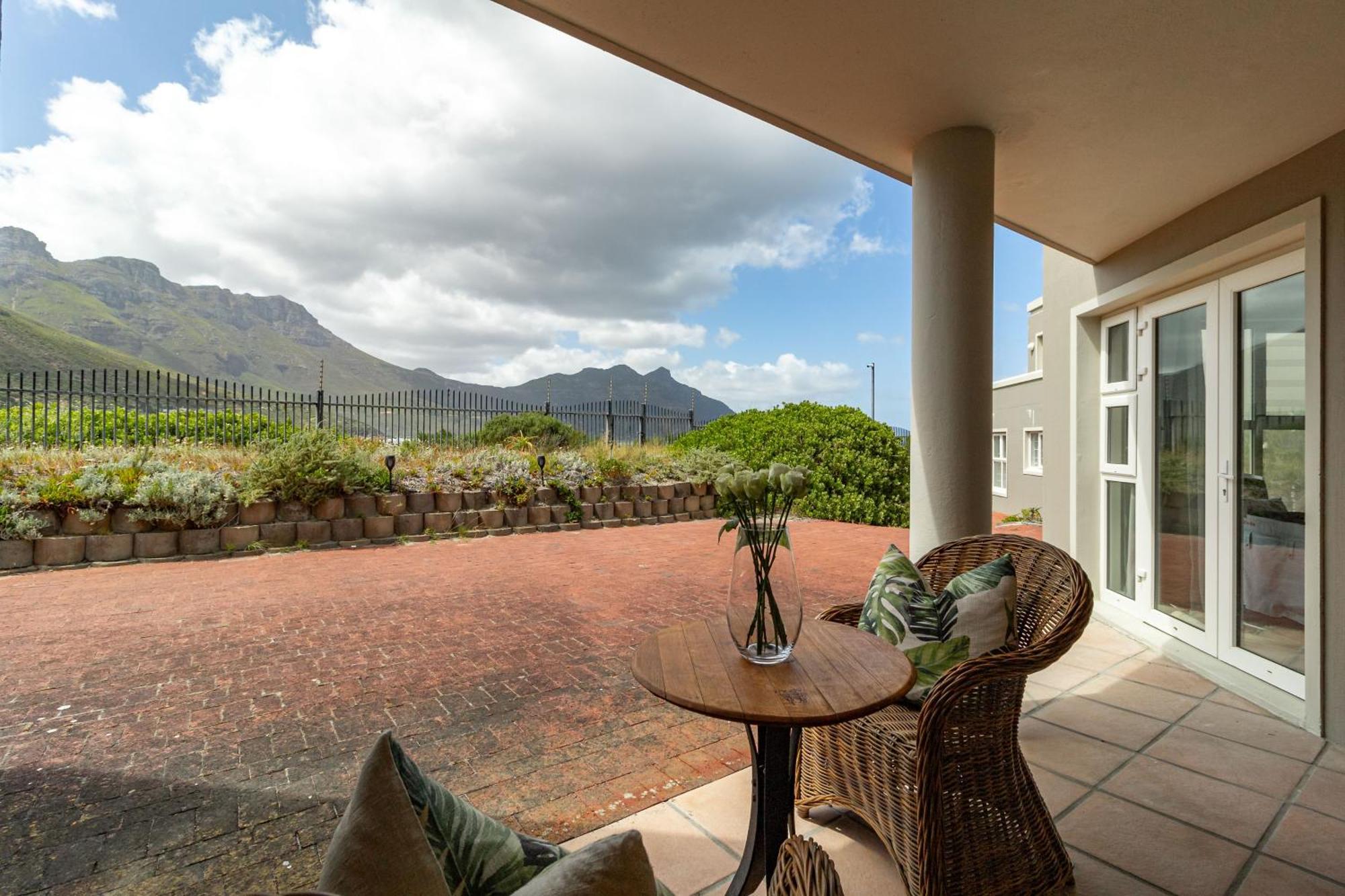 Beachfront Villa Sea Breeze Hout Bay Cape Town Exterior foto